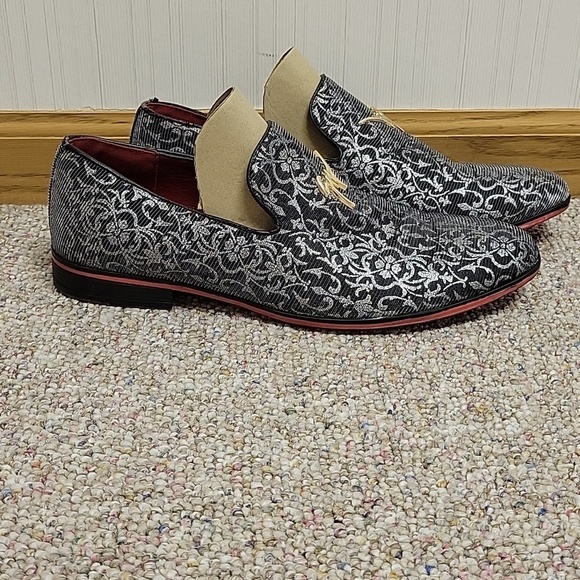 Walgate Men\'s Black and Silver Slip-On Shoes, Sz 11.